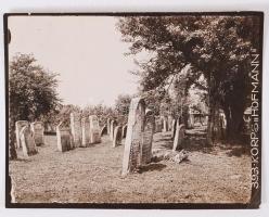 cca 1916 A Hoffmann-hadtest által készített fotó zsidó temetőről a keleti fronton /  cca 1916 Jewish cemetary on the eastern front 12x 9cm