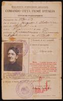 1920 Fiumében kiállított olasz nyelvű útlevél /  Italian passport issued in Fiume