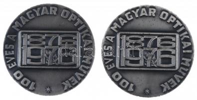 1976. "100 éves a Magyar Optikai Művek" ezüstözött fém emlékérem (40mm) (2x) T:2
