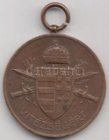 1939. "Magyar Bronz Vitézségi Érem" bronz kitüntetés mellszalag nélkül T:2,2- Hungary 1939. "Bronze Medal for Bravery" bronze decoration without ribbon C:XF,VF