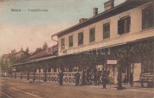 Bátyú, railway station