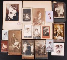 1890-1920 21db-os vegyes fotótétel többségében keményhátú fotókkal, klf méretben /  Vintage photos