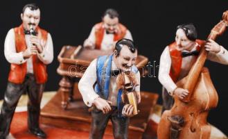 Cigányprímás részére készült egyedi magyar cigányzenekart ábrázoló kézzel festett finoman kidolgozot...