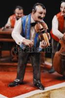 Cigányprímás részére készült egyedi magyar cigányzenekart ábrázoló kézzel festett finoman kidolgozot...