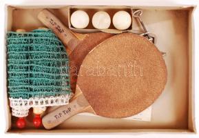 Cca 1930 "Asztali-tennisz" készlet, teljes, játszható állapotban, egyik labda használhatat...