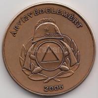 2006. "Árvízvédelemért" Br emlékérem (42,5mm) tűzoltóknak árvízvédelmi munkálatok elismeréséül, eredeti dísztokban T:1