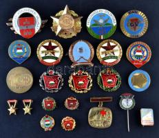 23db különféle szocialista jelvény T:vegyes