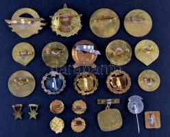 23db különféle szocialista jelvény T:vegyes