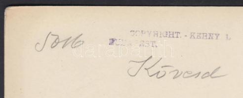 cca 1925 Kerny István (1879-1963): Kövesd. Vintage, néprajzi fotó, pecséttel jelezve, feliratozva. 1...