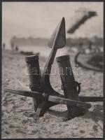 cca 1930 Ismeretlen szerző kikötői, vintage felvétele (A modern magyar fotográfiák gyűjteményéből), 17x13cm