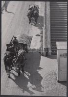 cca 1940 Reich Péter Cornel vintage szociofotója, hátoldalán pecséttel jelzett, 19x13cm