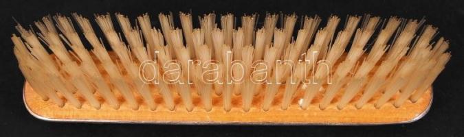 Ezüst (Ag.) ruhakefe, jelzett (Birmingham), h:15 cm bruttó: 60 g /Silver clothes brush