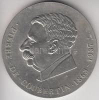 NDK 1974. "Pierre de Coubertin" fém emlékérem eredeti plasztiktokban (40mm) T:2 GDR 1974. "Pierre de Coubertain" metal commemorative coin (40mm) C:XF