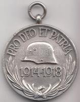 1929. Magyar Háborús Emlékérem kardokkal, sisakkal "Pro Deo et Patria" ezüstözött Br kitüntetés mellszalag nélkül "BRONZ" jelzéssel T:2 Hungary 1929. Commemorative Medal for World War I for combatants, tombac medalwithout ribbon with "BRONZ" hallmark C:XF