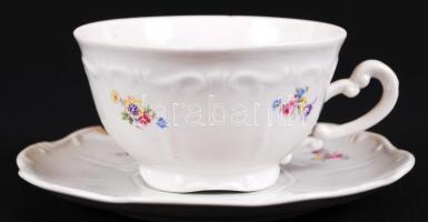 Apró, matricás virágokkal díszített Zsolnay porcelán teáskészlet: kanna, cukortartó, 4 db csésze és ...