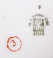 Apró, matricás virágokkal díszített Zsolnay porcelán teáskészlet: kanna, cukortartó, 4 db csésze és ...