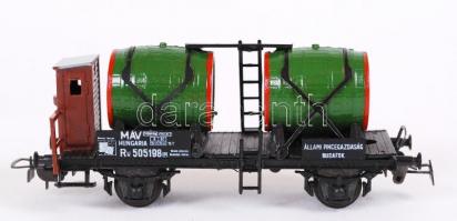 3 db vasút modell, FuggErth H0 Máv személyvagon és egy boroshordókat szállító vagon, 10 és 30 cm (2×...