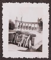 1928 Kis fotók albumlapokon, ereklyés országzászló avatás, Hősök tere, Duna part, stb