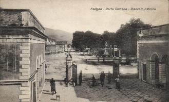 Foligno, Roman gate, square (small tear)