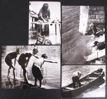 Cca 1930-1940 Reich Péter Cornel: Duna parti életképek. 4 db vintage felvétel, hátoldalukon pecséttel jelzett, 13x18 és 18x12 cm