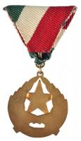 1957. "Munkás-Paraszt Hatalomért Emlékérem" mellszalaggal T:2