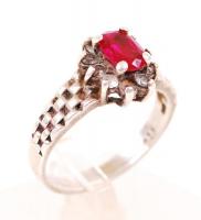 Ezüst (Ag) gyűrű szintetikus kővel, jelzett / Silver ring with syntetic stone  brutto: 3.3 g size: 5...