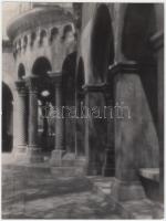 Cca 1940 Makkos Hetyey Pál: Részlet a halászbástyán. Vintage felvétel, aláírva, pecsételve, 24x18 cm