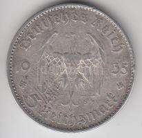 Német 3. Birodalom 1935A 5M Ag "Garnisonkirche" T:3
German Third Reich 1935A 5 Mark Ag &qu...