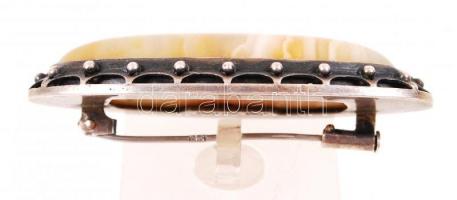 Ezüst (Ag.) kitüző csiszolt kővel, jelzett, bruttó: 17 g, h:5 cm/ Silver pin up