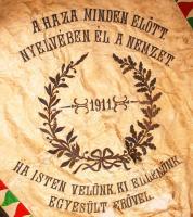 1911 Nagyméretű hímzett selyem zászló: "A m. kir. áll. polgáriskolai tanárképző" feliratta...