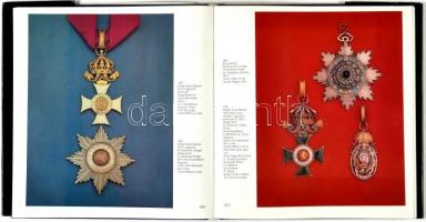 Makai Ágnes - Héri Vera: Kitüntetések. Zrínyi, 1990