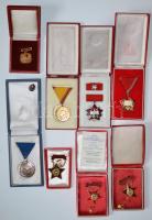 8db vegyes szocialista kitüntetés, közte "Kiváló Dolgozó", "Véradásért", "Honvédelmi Érdemérem", mindegyik tokban T:vegyes