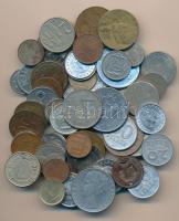 24db vegyes magyar és külföldi bankjegy, közte korona, forint, pengő bankjegyek, több felülbélyegzet...