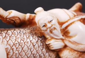 19. század. Pontyon lovagló bölcs. Necuke, faragott elefántcsont figura Japánból, alján jelzett / 
1...