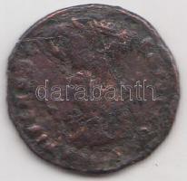 Római Császárság / Heraclea / II. Constantius 330-333. Follis Br (2.21g) T:2-/3
Roman Empire / Herac...