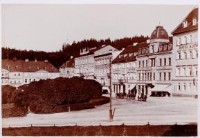 cca 1900 Marienbad központ (Goldener Falke - Faucon d'Or) /  Center of Marienbad (Goldener Falke - Faucon d'Or), 9x14cm