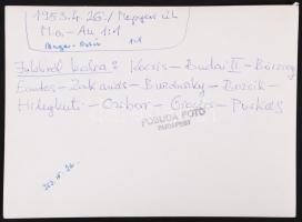 1953. 04. 26. Az Aranycsapat a Megyeri úton a Magyarország-Ausztria (1:1) mérkőzés előtt. Hátoldalán...