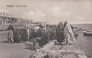 Bengasi quay, Arabian women