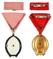 1964-1985. "Munka Érdemrend" arany és ezüst fokozata dísztokban, szalagsávval és miniatűrr...