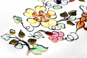 Kézzel festett, aranyozott, pillangómintás, jelzett Zsolnay hamutál / 
Hand painted Zsolnay porcelai...