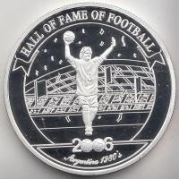 Uganda 2006. 2000Sh Ag "A labdarúgás halhatatlanjainak csarnoka - Argentína 1980-as évek / Maradona" T:PP tanúsítvánnyal Uganda 2006. 2000 Shilling Ag "Hall of Fame of football - Argentina 1980s / Maradona" C:PP With certificate