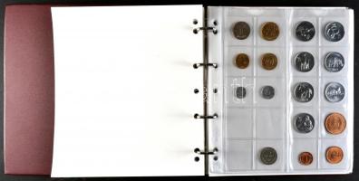 33db-ból álló vegyes hobbi fémpénz gyűjtemény Leuchtturm NUMIS gyűrűs albumba rendezve 7db berakólappal, különböző méretű érmékhez/bankjegyekhez T:1,2(album újszerű)