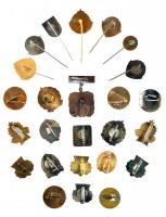 25db klf törzsgárda jelvény T:vegyes