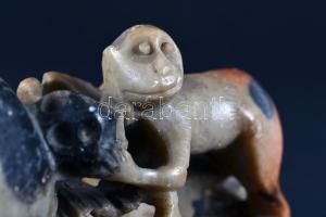 Majom az elejtett madárral. Faragott zsírkő, sérült, h:13 cm