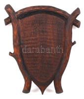 Agancstartó, faragott-pácolt hársfa, 35×25 cm