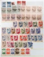 575 db régi okmánybélyeg érdekességekkel, 12 db berakólapon