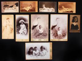 9 db régi keményhátú főleg gyermek fotó