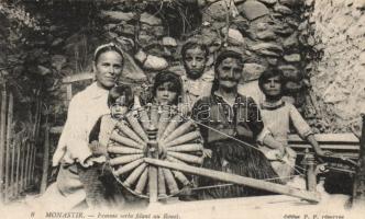 Serbian women and children with spinning wheel, Bitola, folklore (EK)