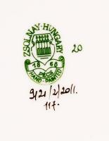 Zsolnay pillangó mintás dobozka, kézzel festett, jelzett, hibátlan, 10×10 cm, m:6 cm