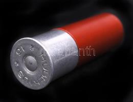 Töltény formájú öngyújtó